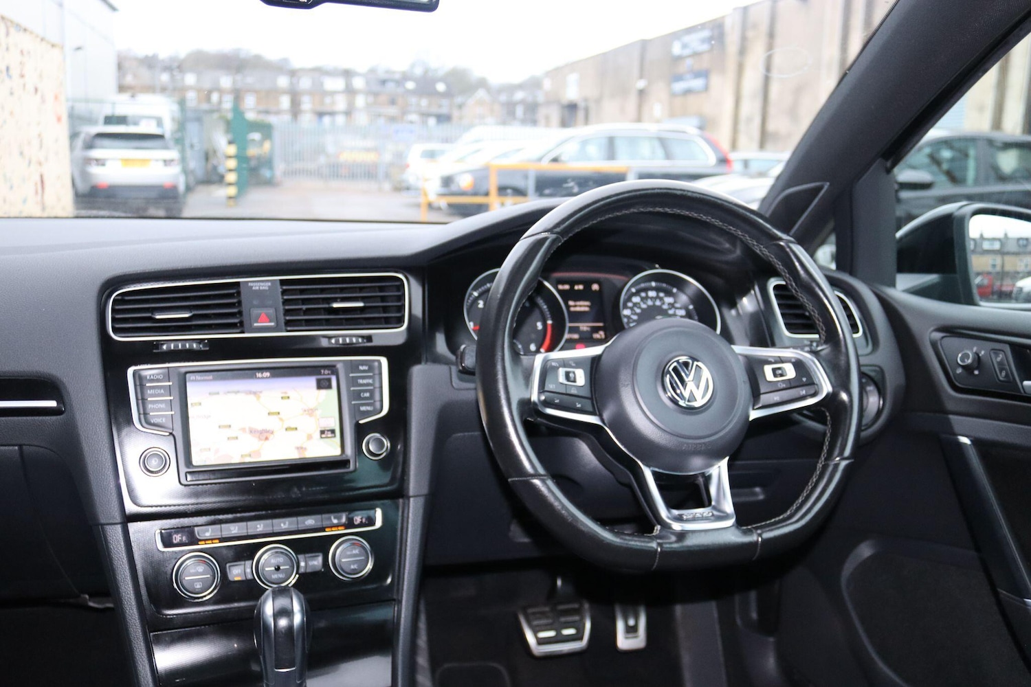 Used Volkswagen Golf 2016 for sale - 77090904: Photo 12