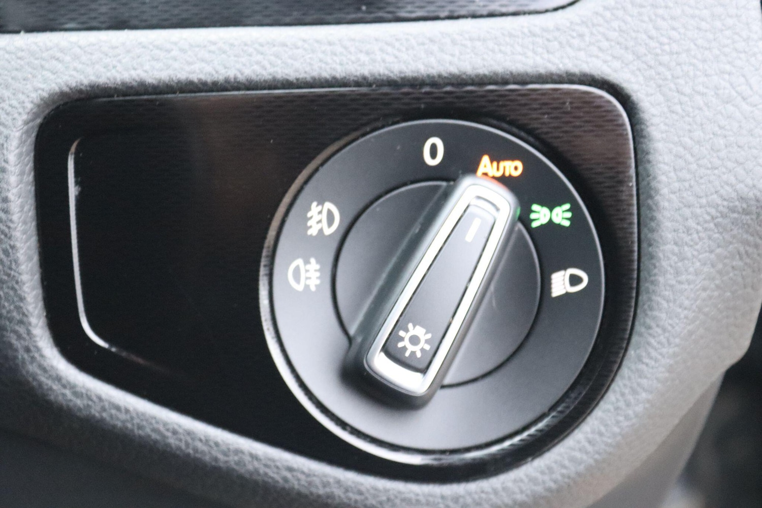 Used Volkswagen Golf 2016 for sale - 77090904: Photo 16