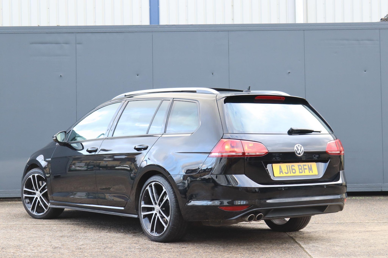 Used Volkswagen Golf 2016 for sale - 77090904: Photo 27