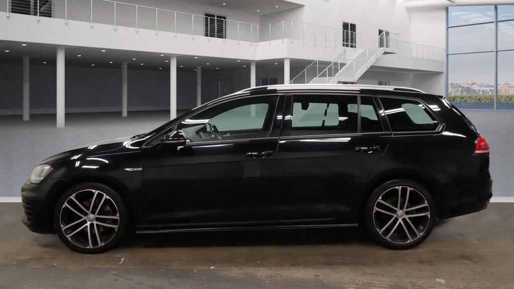 Used Volkswagen Golf 2016 for sale - 77090904: Photo 4