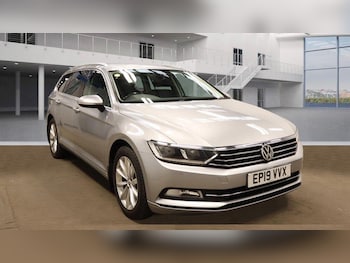 Used Volkswagen Passat 2019 for sale - 75729046: Photo