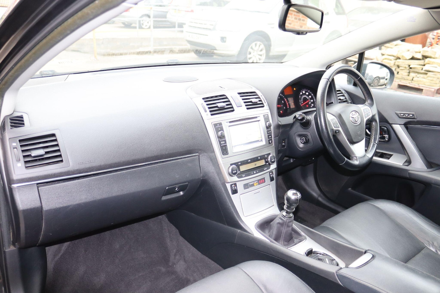 Used Toyota Avensis 2014 for sale - 76094524: Photo 22