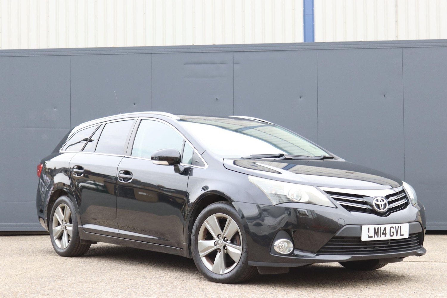 Used Toyota Avensis 2014 for sale - 76094524: Photo 25