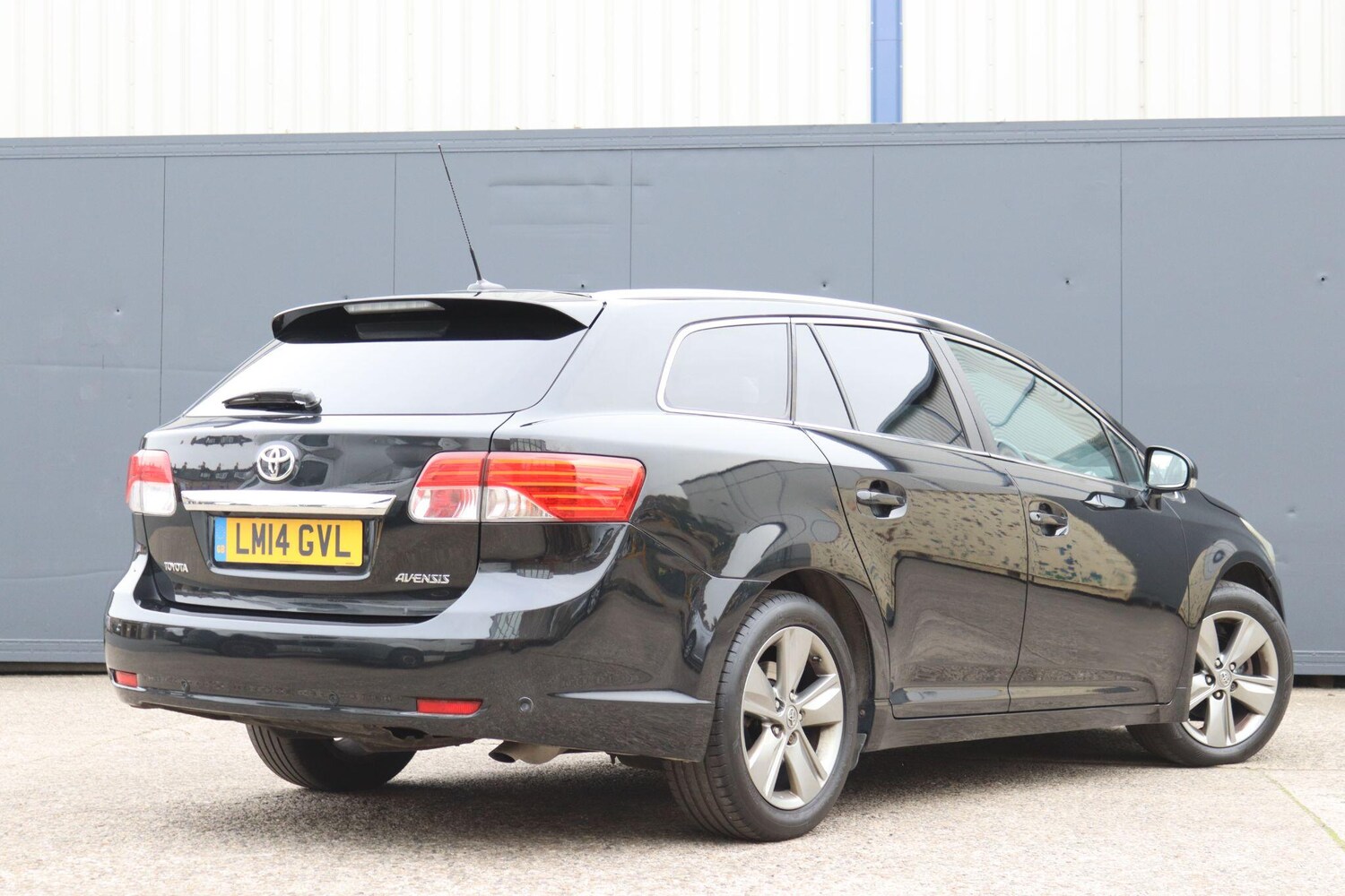 Used Toyota Avensis 2014 for sale - 76094524: Photo 28