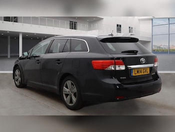 Used Toyota Avensis 2014 for sale - 76094524: Photo