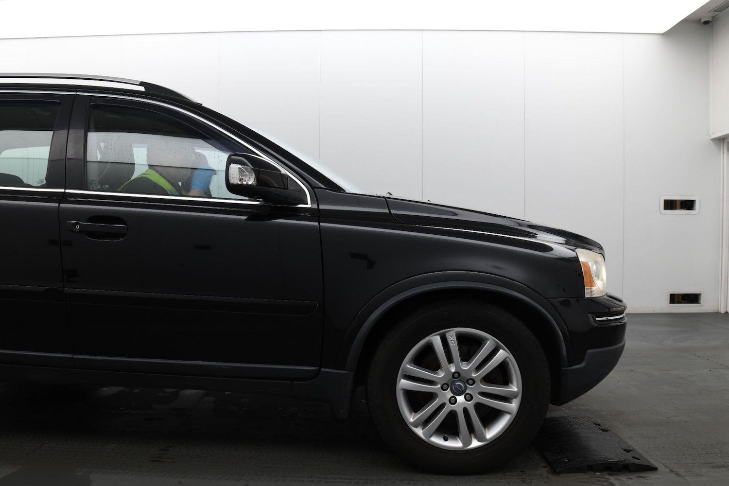 Used Volvo XC90 2011 for sale - 76432243: Photo 16