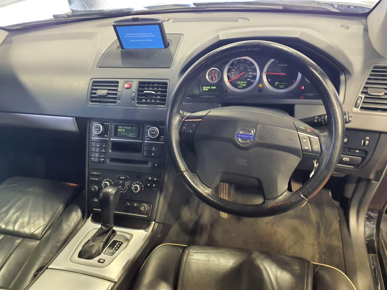 Used Volvo XC90 2011 for sale - 76432243: Photo 24