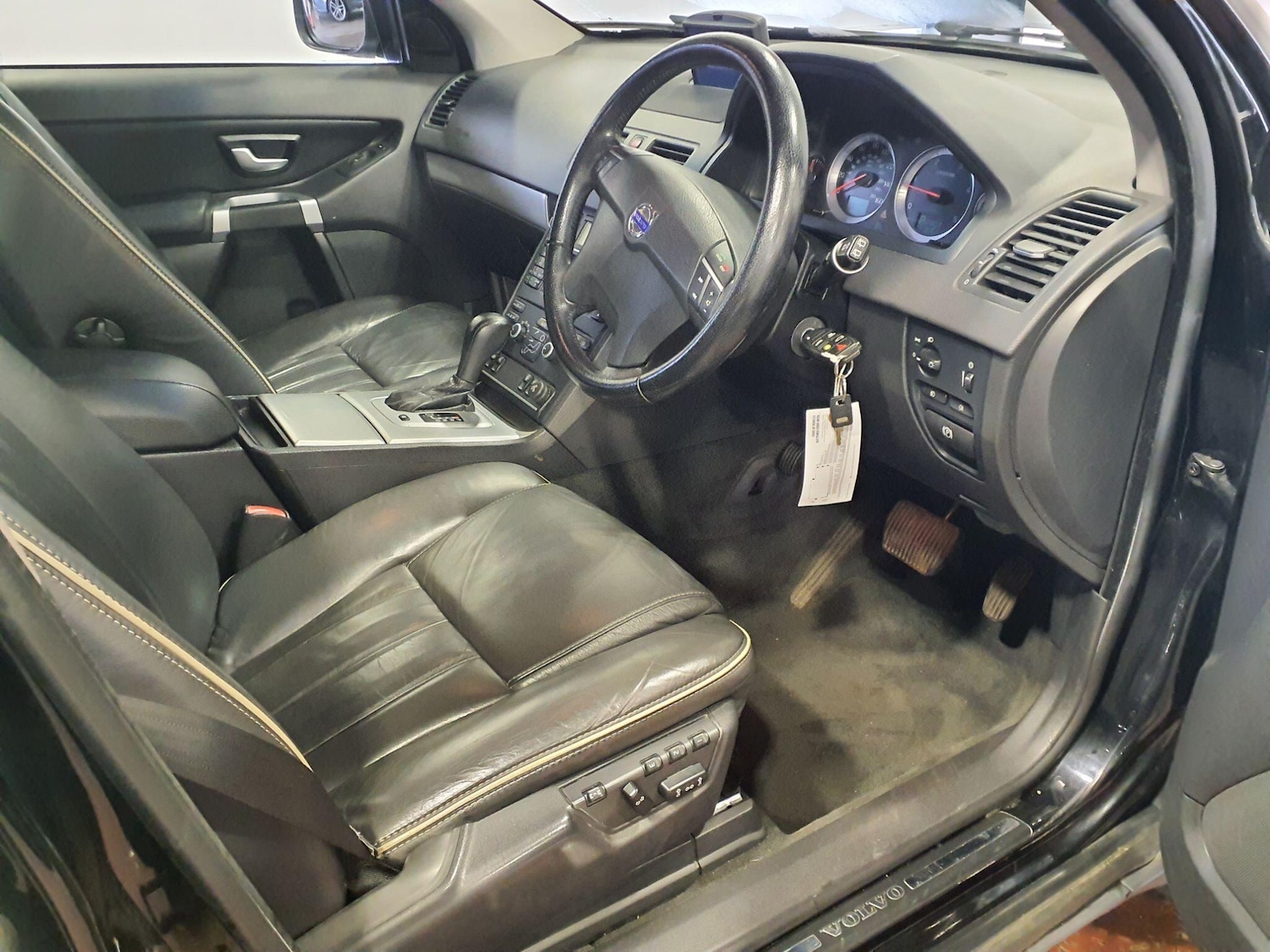 Used Volvo XC90 2011 for sale - 76432243: Photo 25