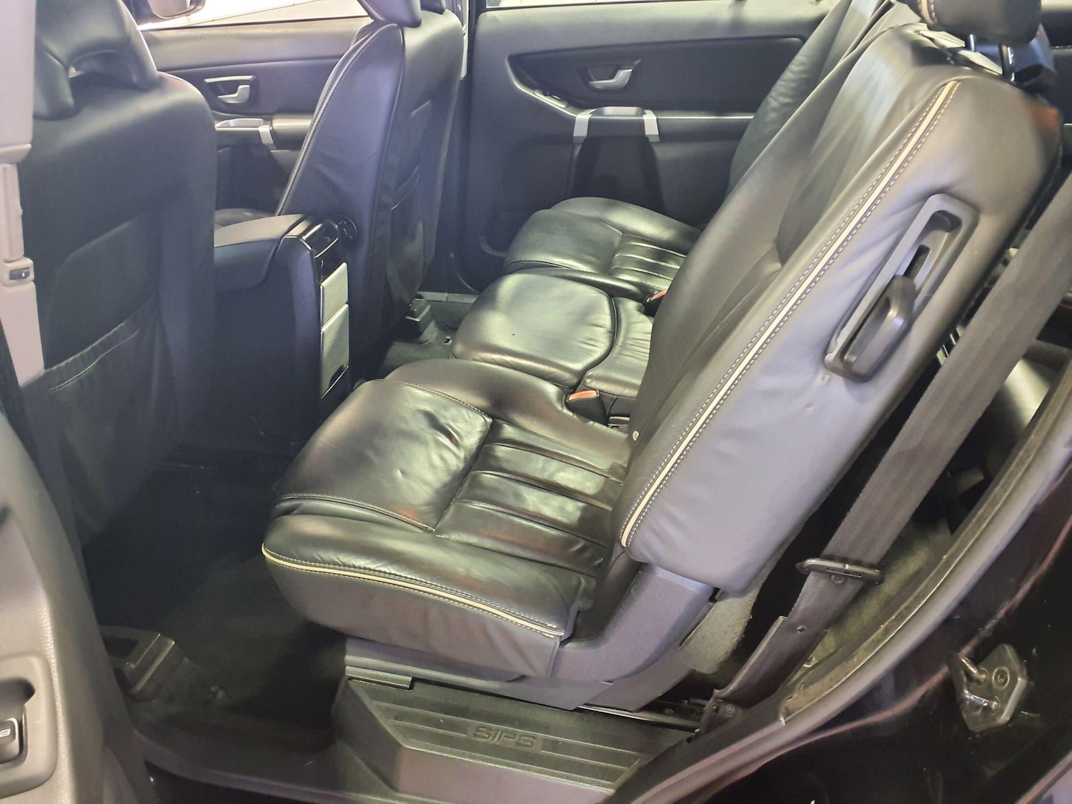 Used Volvo XC90 2011 for sale - 76432243: Photo 28