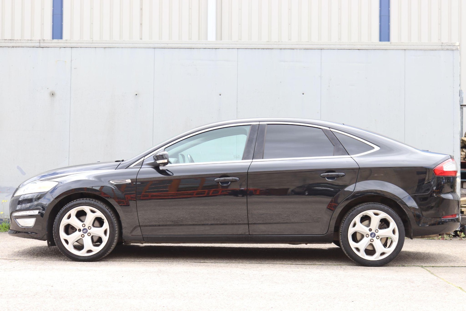 Used Ford Mondeo 2013 for sale - 76988416: Photo 4