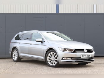 Used Volkswagen Passat 2019 for sale - 75939936: Photo