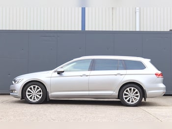 Used Volkswagen Passat 2019 for sale - 75939936: Photo