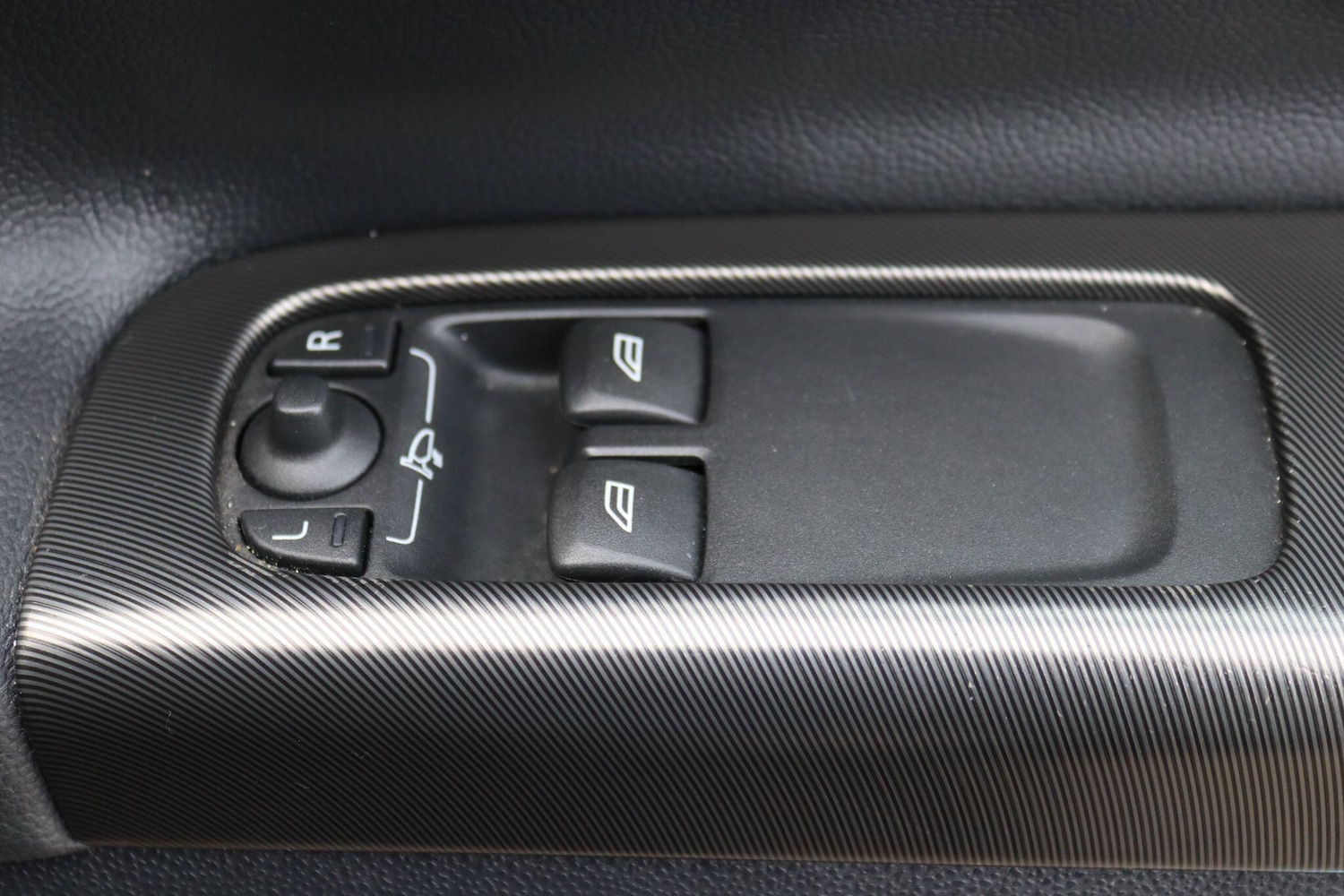 Used Volvo C30 2012 for sale - 76597420: Photo 17