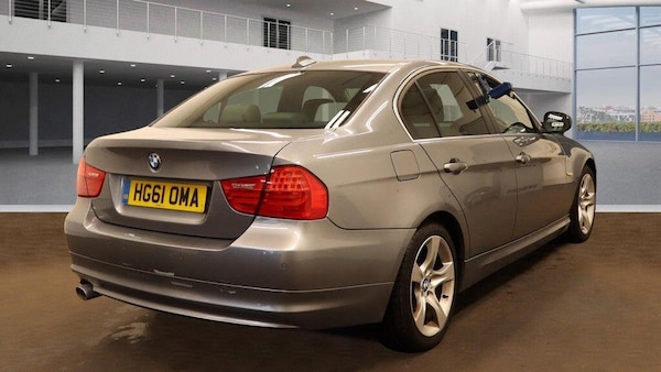 Used BMW 3 Series 2011 for sale - 76247608: Photo 5