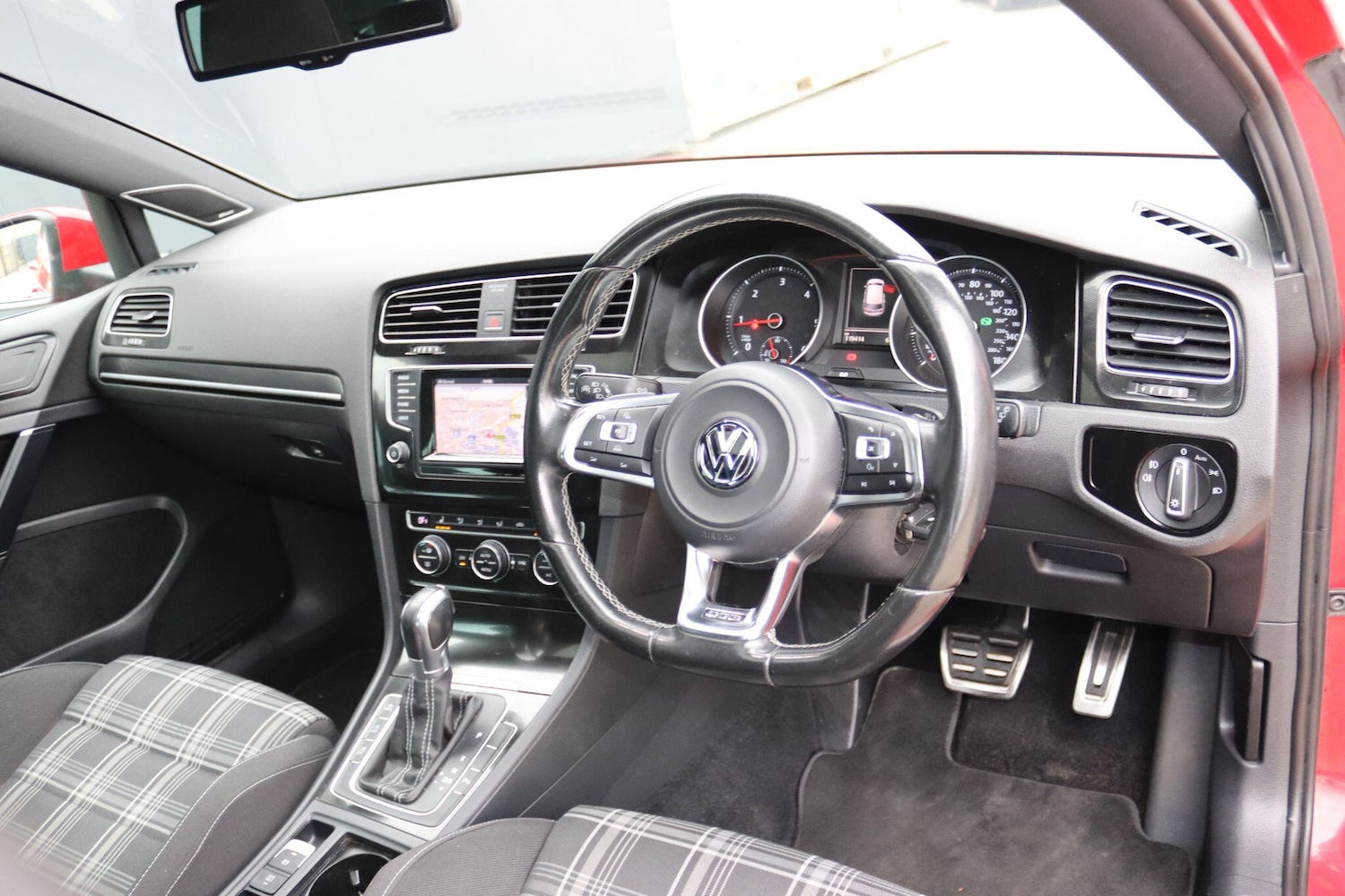 Used Volkswagen Golf 2014 for sale - 76239978: Photo 15