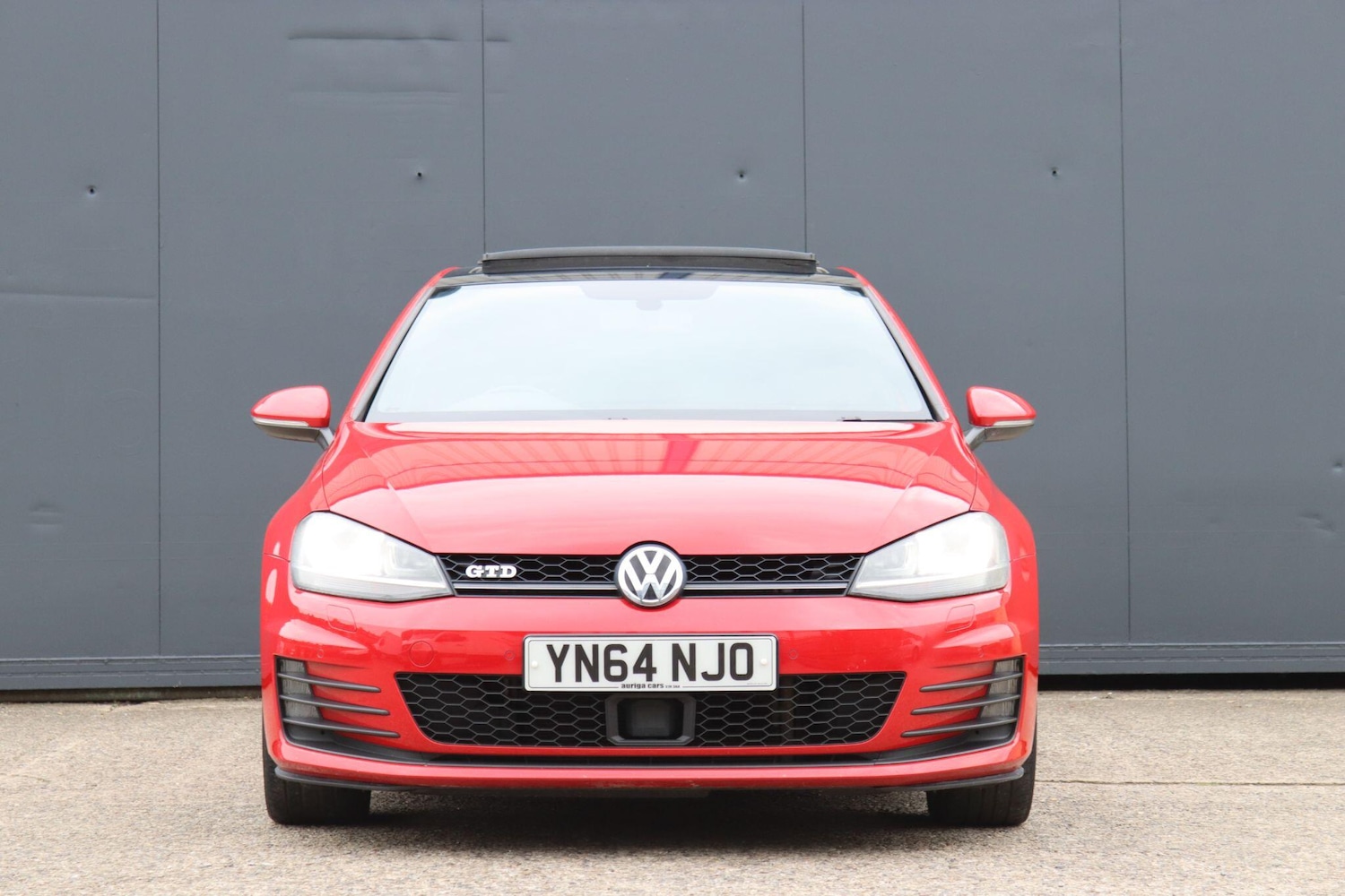 Used Volkswagen Golf 2014 for sale - 76239978: Photo 2