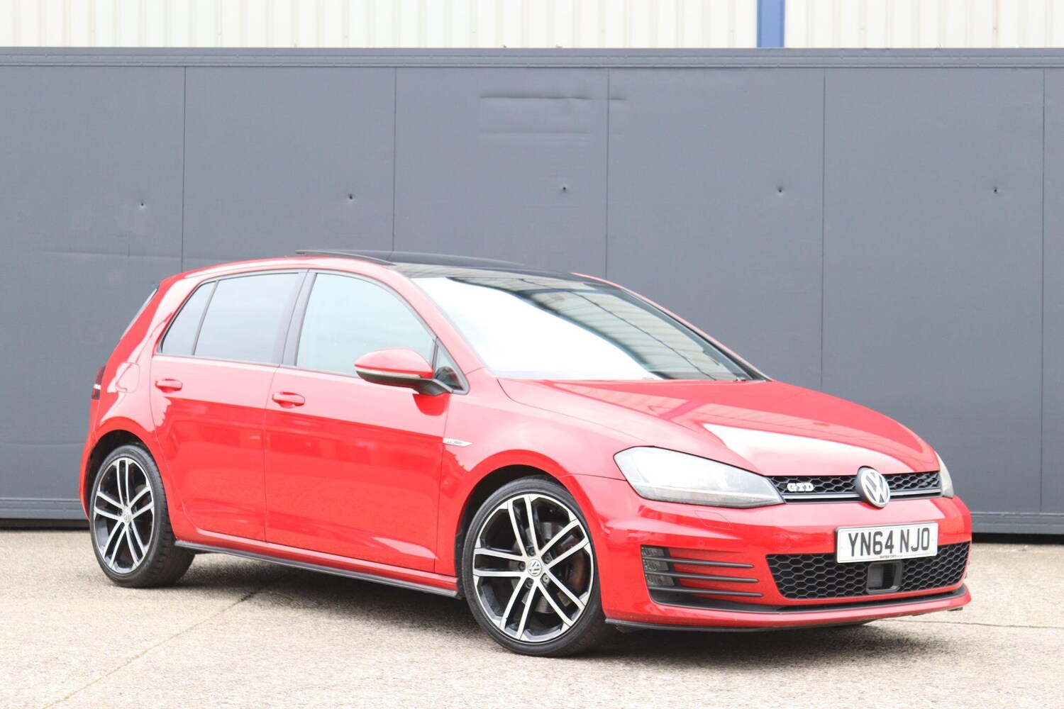 Used Volkswagen Golf 2014 for sale - 76239978: Photo 3