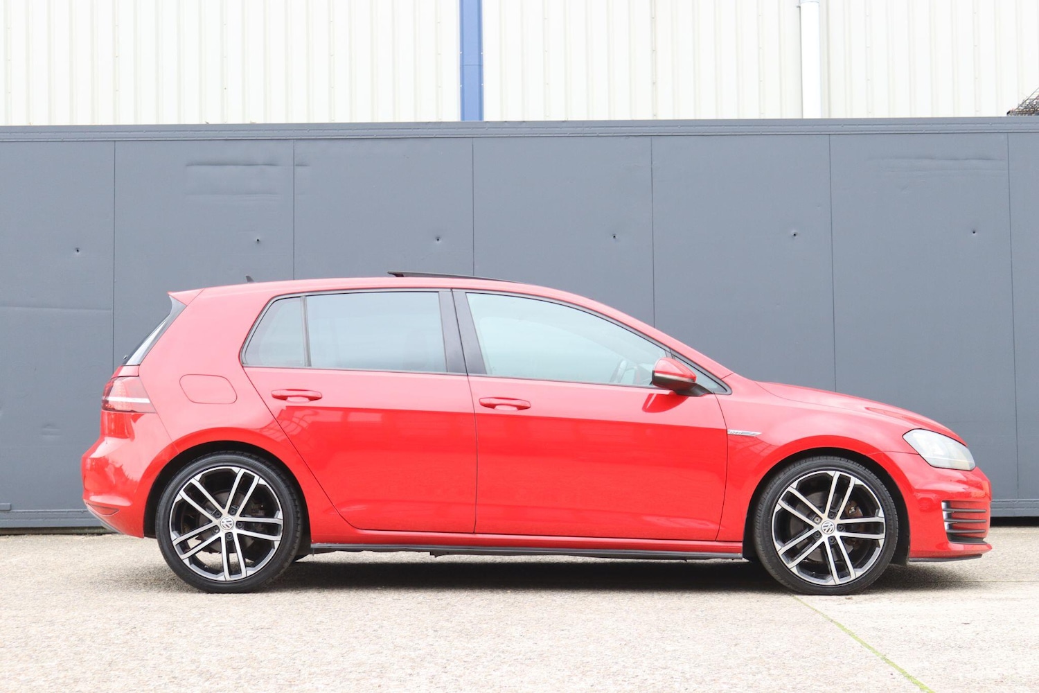 Used Volkswagen Golf 2014 for sale - 76239978: Photo 7