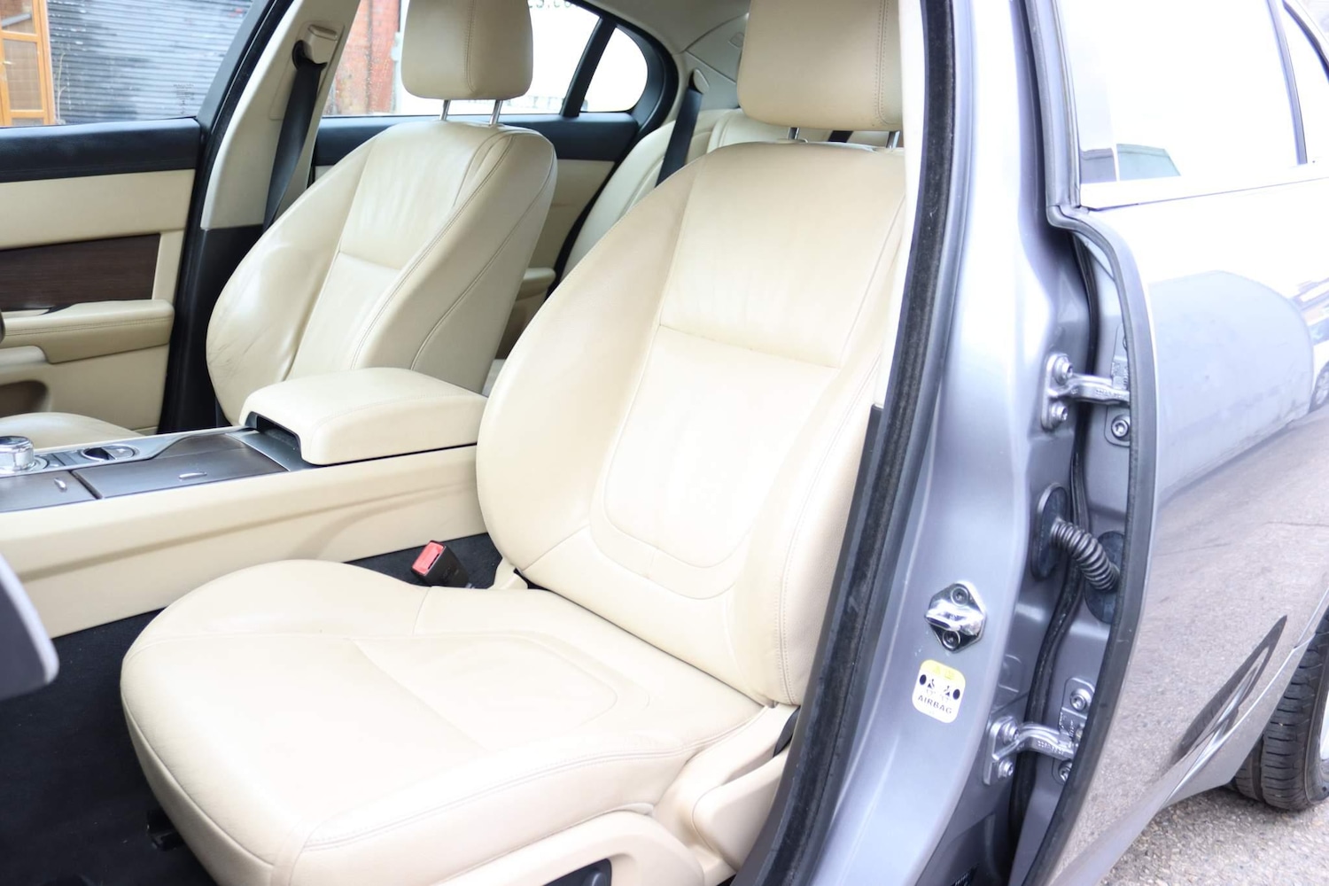 Used Jaguar XF 2014 for sale - 76215644: Photo 17