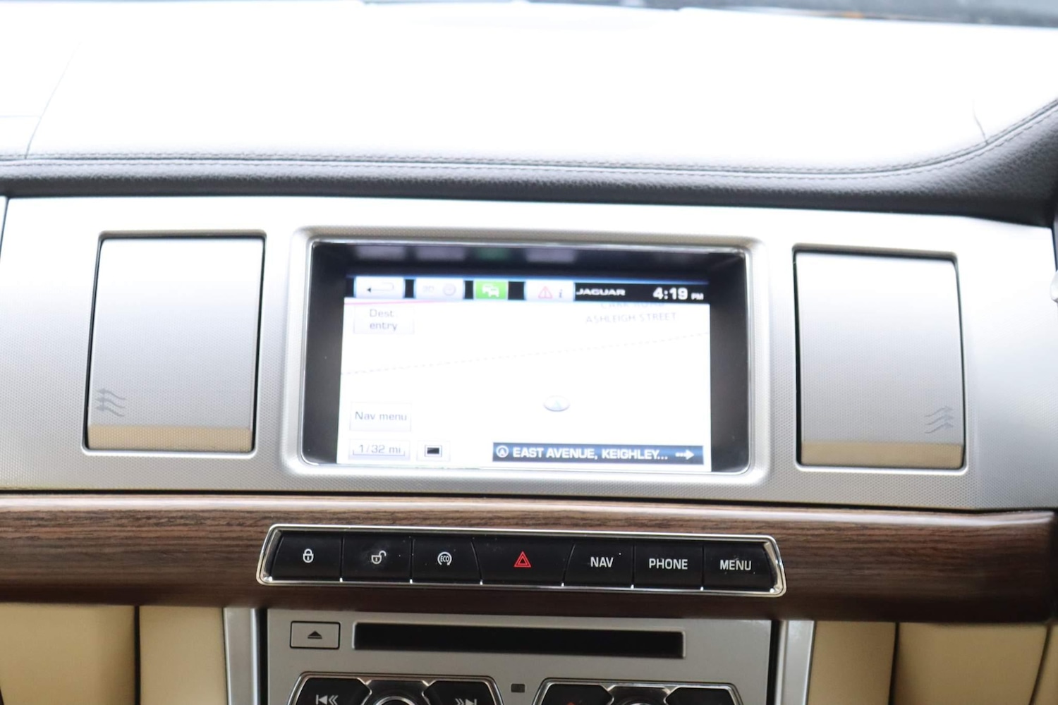 Used Jaguar XF 2014 for sale - 76215644: Photo 8