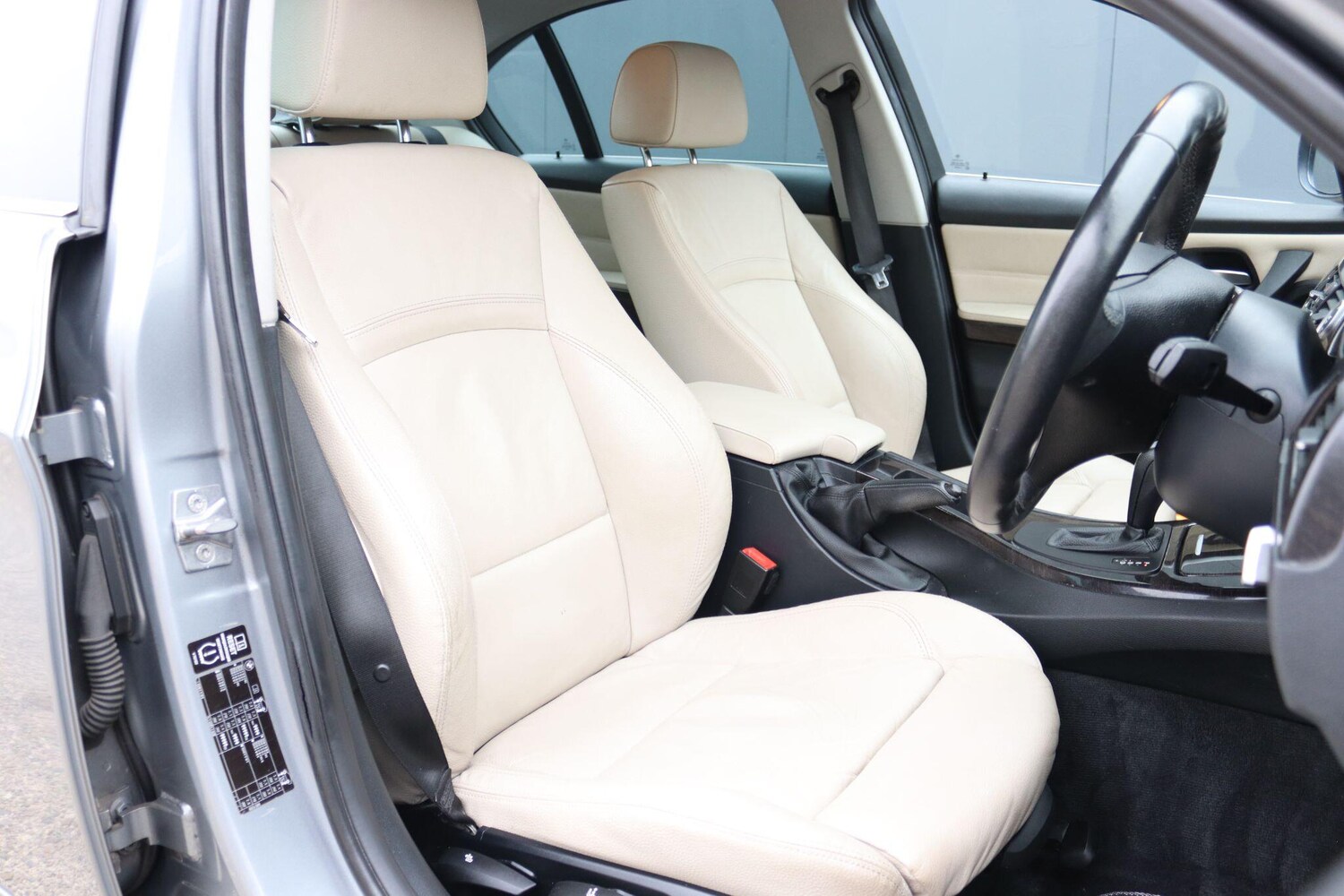 Used BMW 3 Series 2011 for sale - 76700720: Photo 18