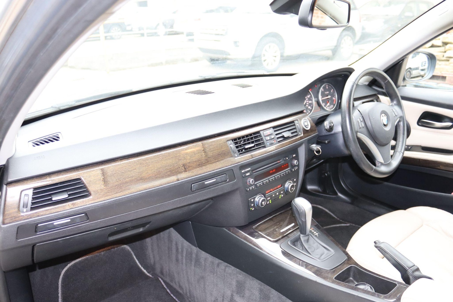 Used BMW 3 Series 2011 for sale - 76700720: Photo 20