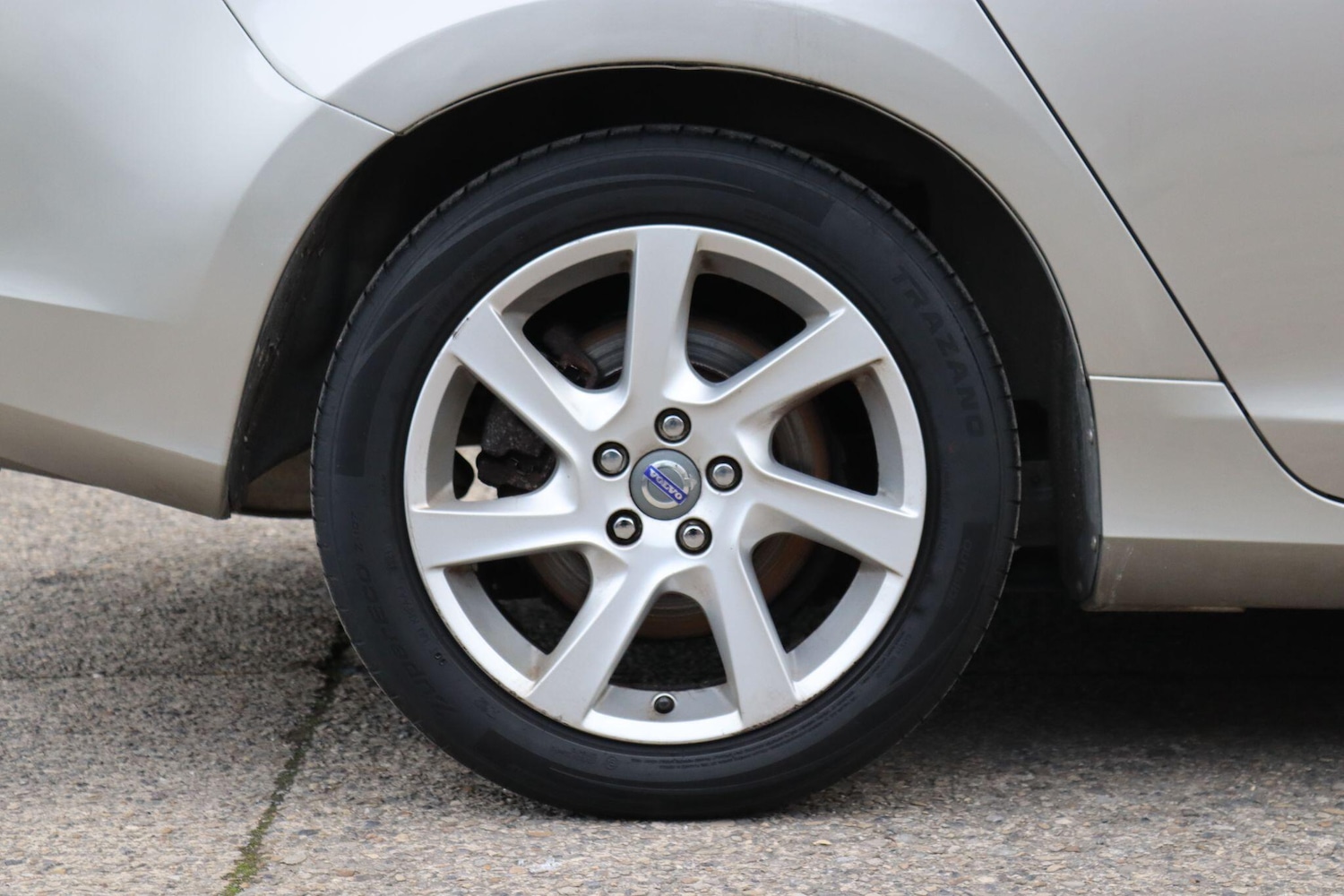 Used Volvo V60 2014 for sale - 77637641: Photo 28