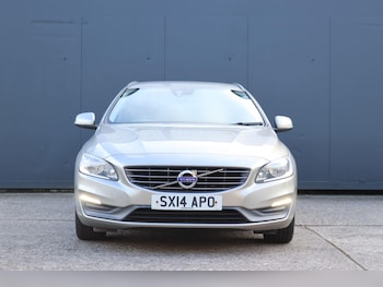 Used Volvo V60 2014 for sale - 77637641: Photo