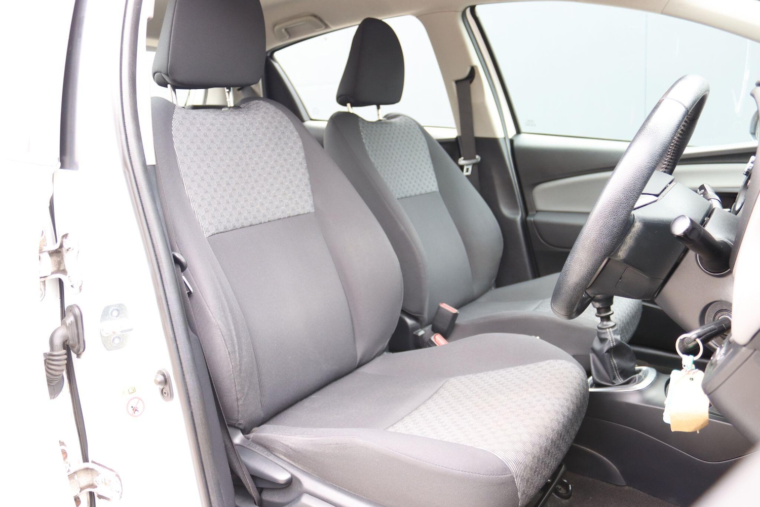 Used Toyota Yaris 2014 for sale - 75577111: Photo 18