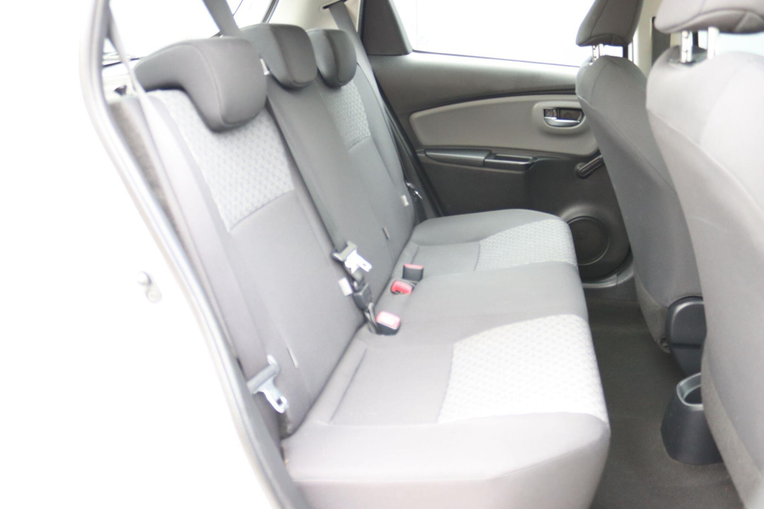 Used Toyota Yaris 2014 for sale - 75577111: Photo 19
