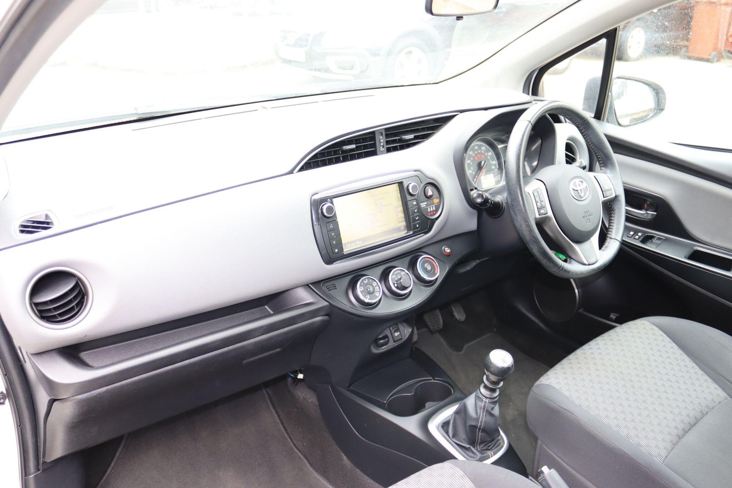 Used Toyota Yaris 2014 for sale - 75577111: Photo 20