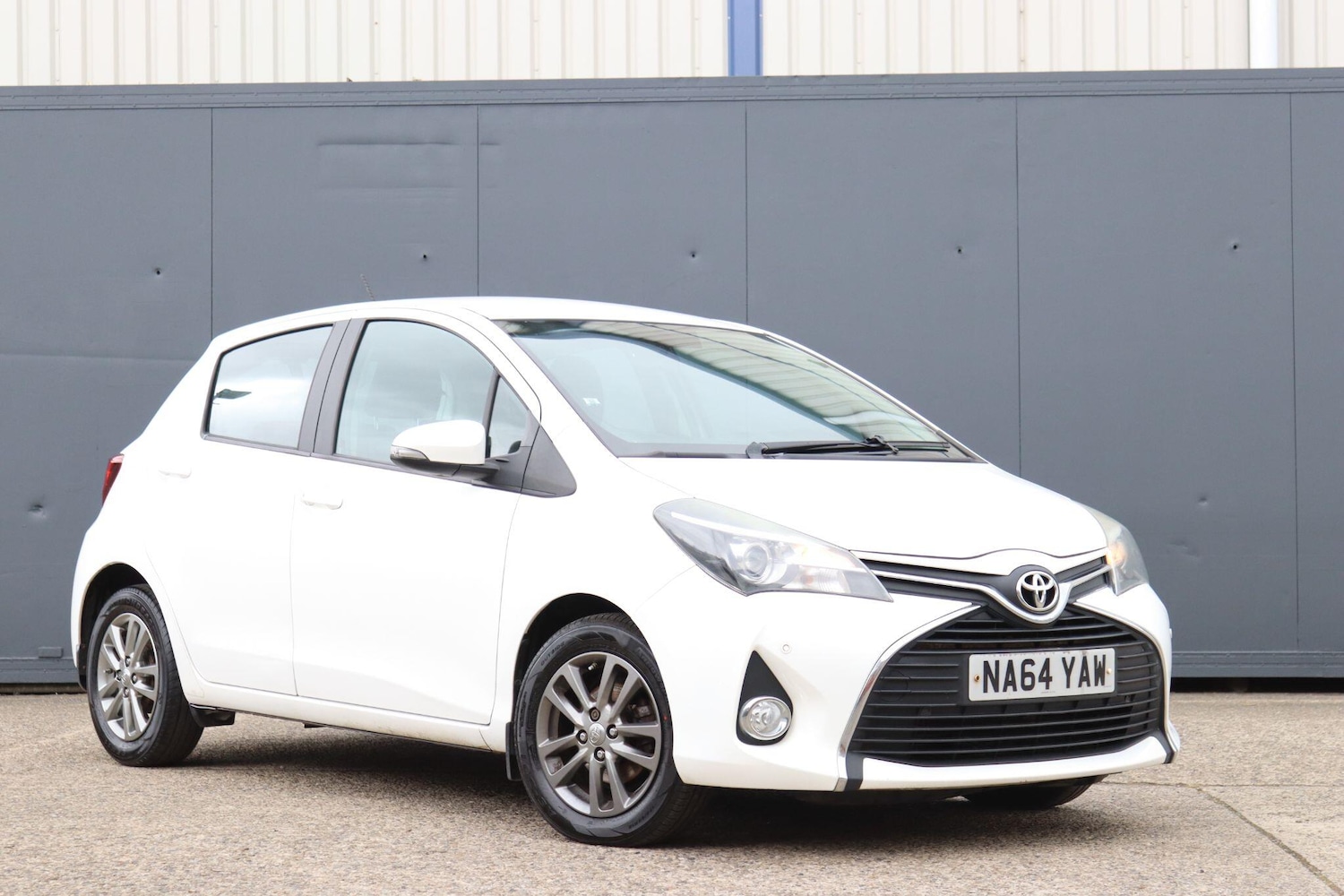 Used Toyota Yaris 2014 for sale - 75577111: Photo 3