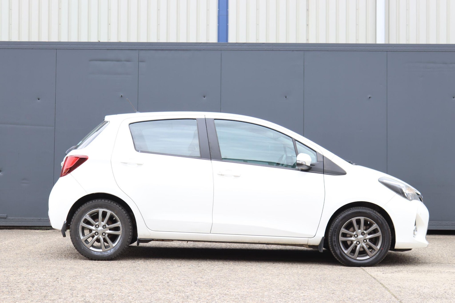 Used Toyota Yaris 2014 for sale - 75577111: Photo 9