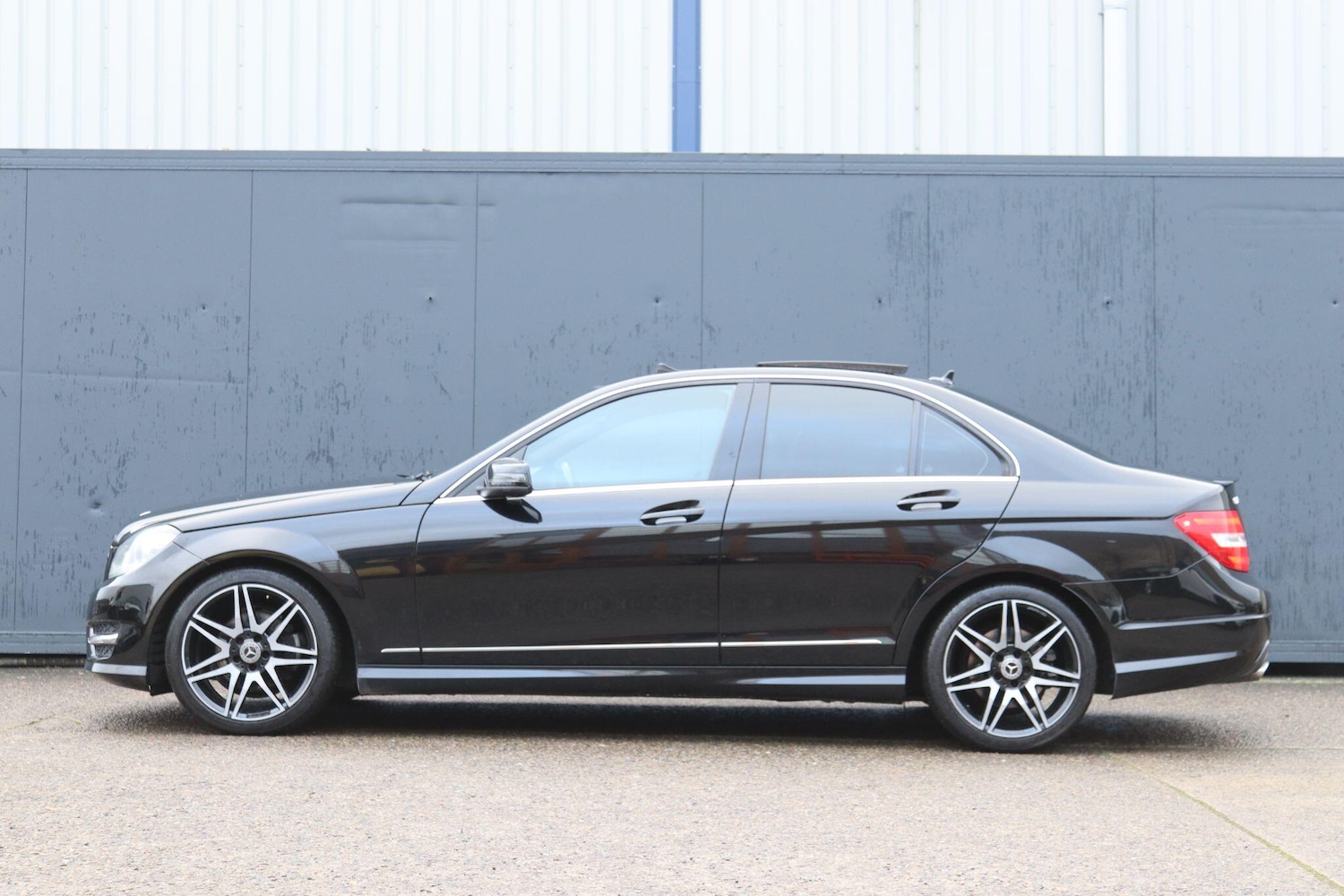 Used Mercedes-Benz C Class for sale - 77016925: Photo 4