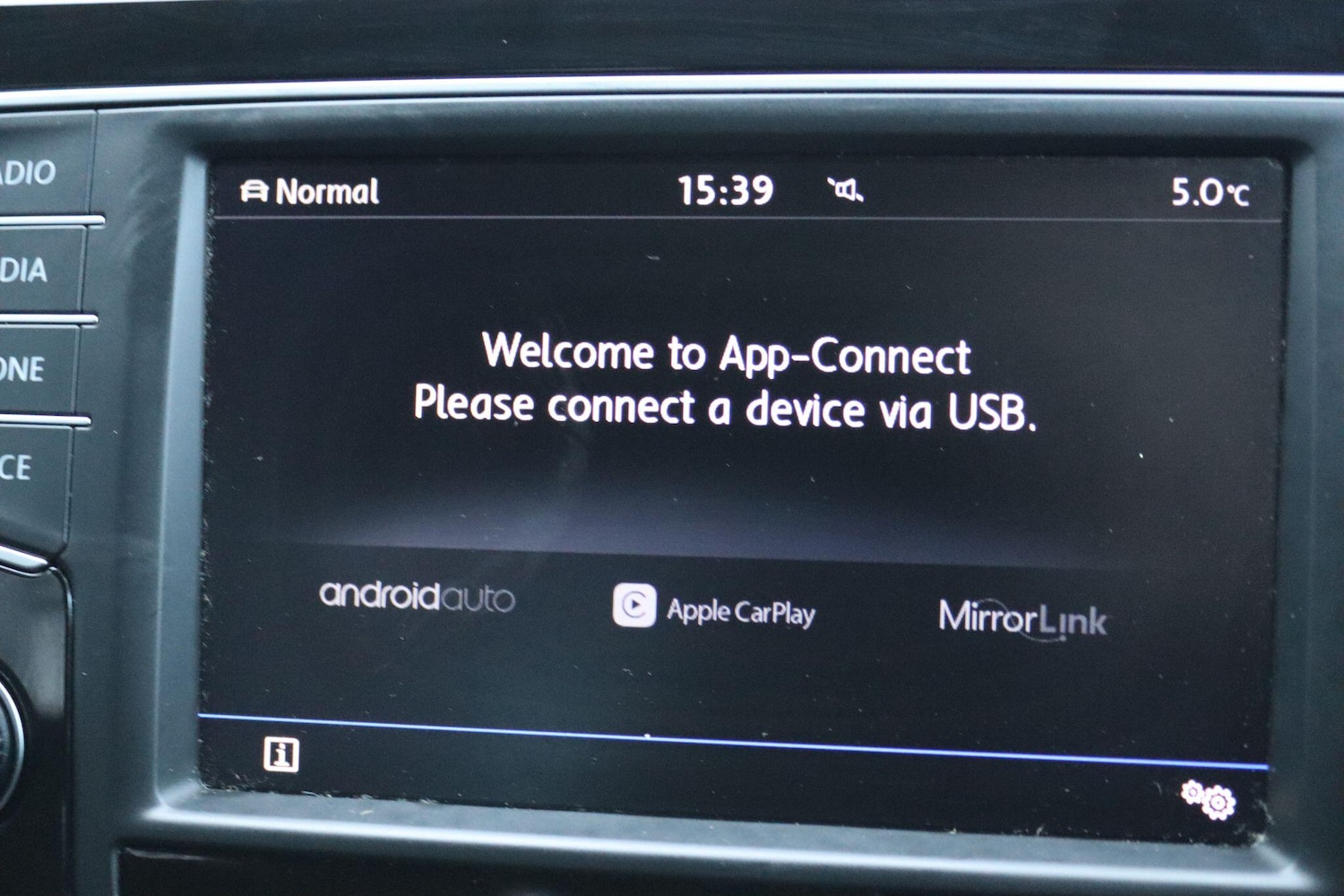 Used Volkswagen Touran 2017 for sale - 77314927: Photo 12