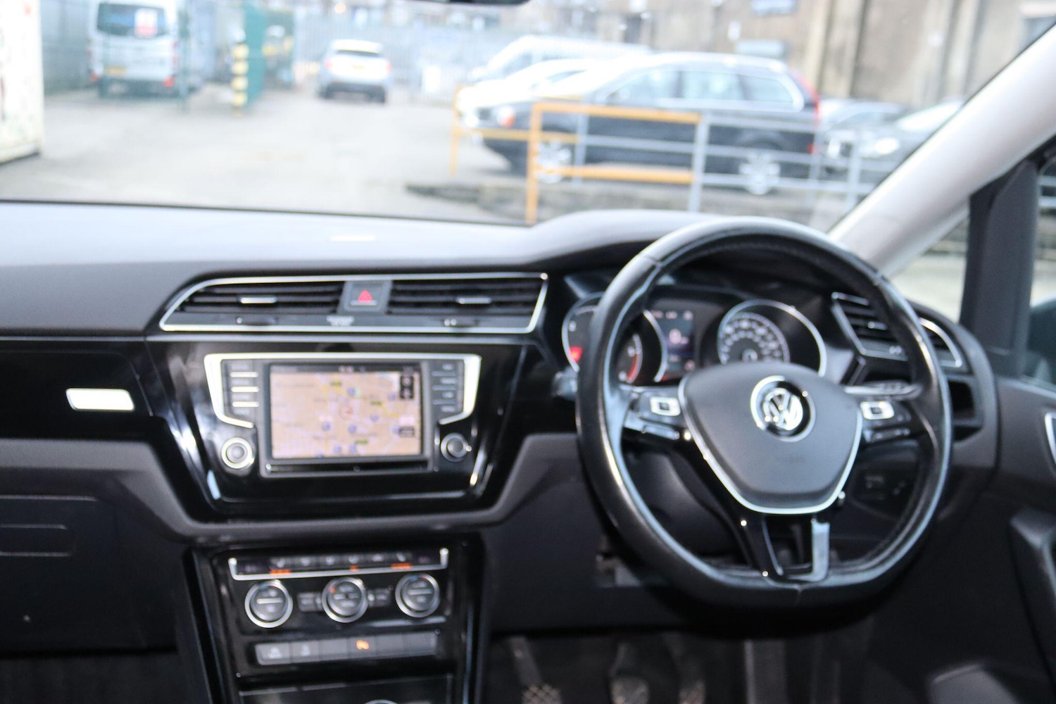 Used Volkswagen Touran 2017 for sale - 77314927: Photo 13