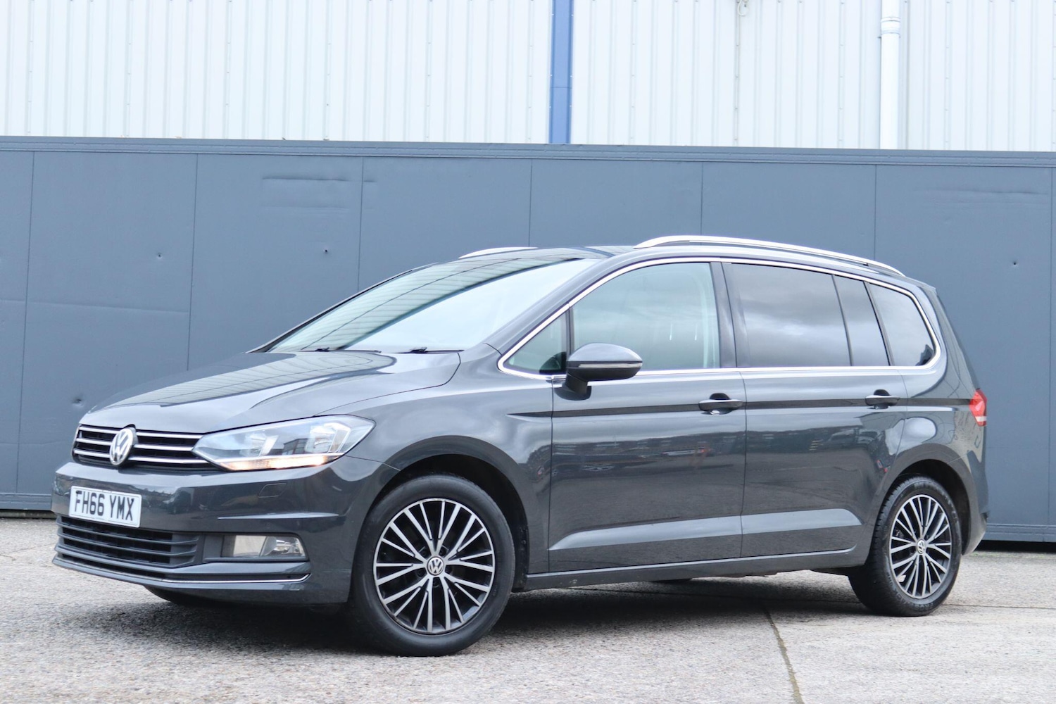 Used Volkswagen Touran 2017 for sale - 77314927: Photo 33