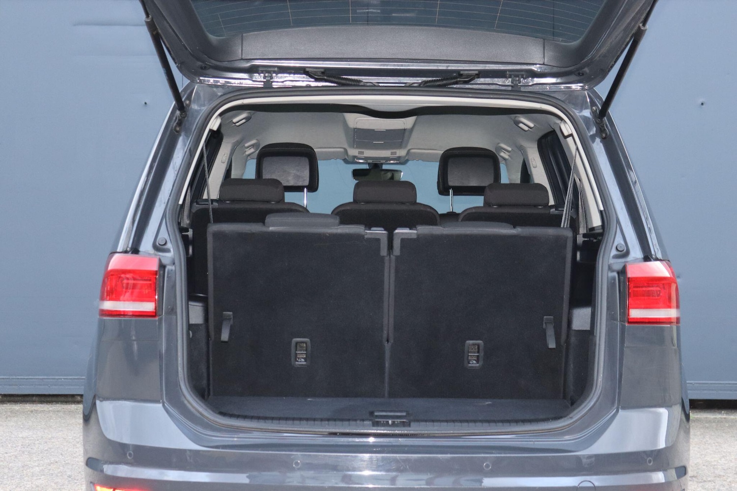 Used Volkswagen Touran 2017 for sale - 77314927: Photo 6