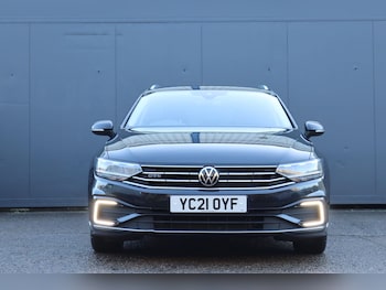 Used Volkswagen Passat 2021 for sale - 77066705: Photo