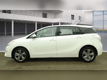 Used Toyota Verso 2014 for sale - 77229355: Photo