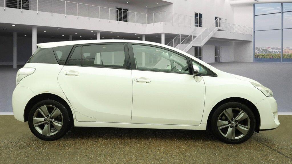 Used Toyota Verso 2014 for sale - 77229355: Photo 6