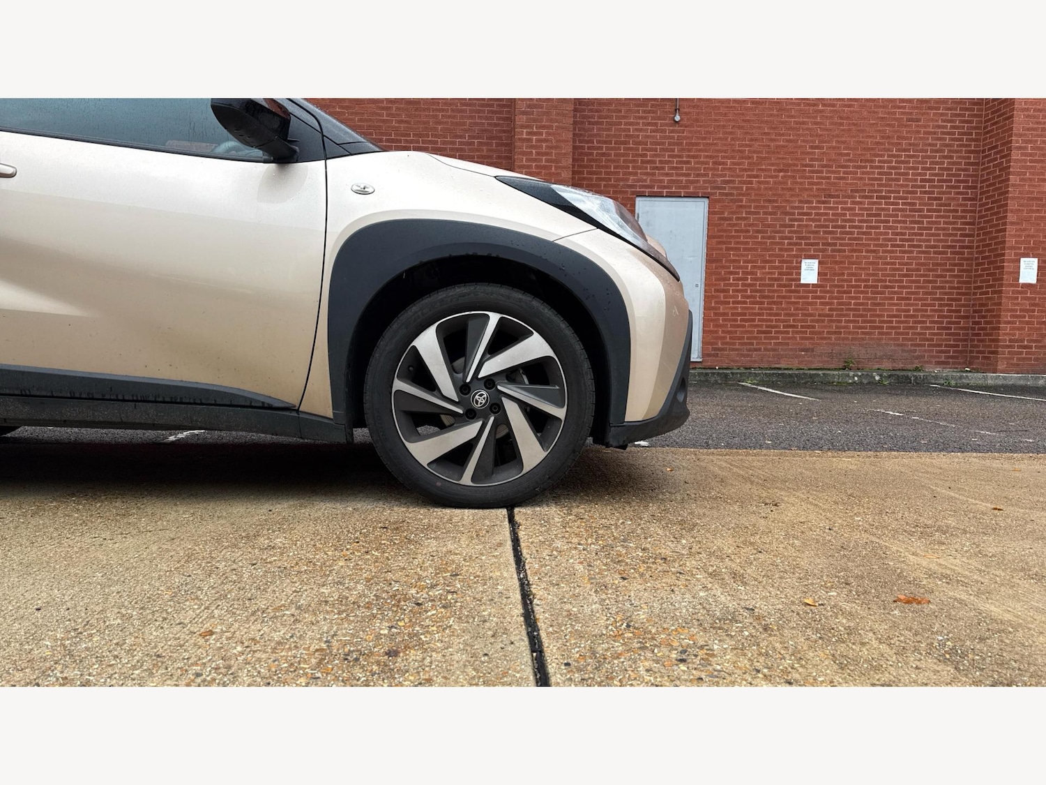 Used Toyota Aygo X 2024 for sale - 76619859: Photo 20