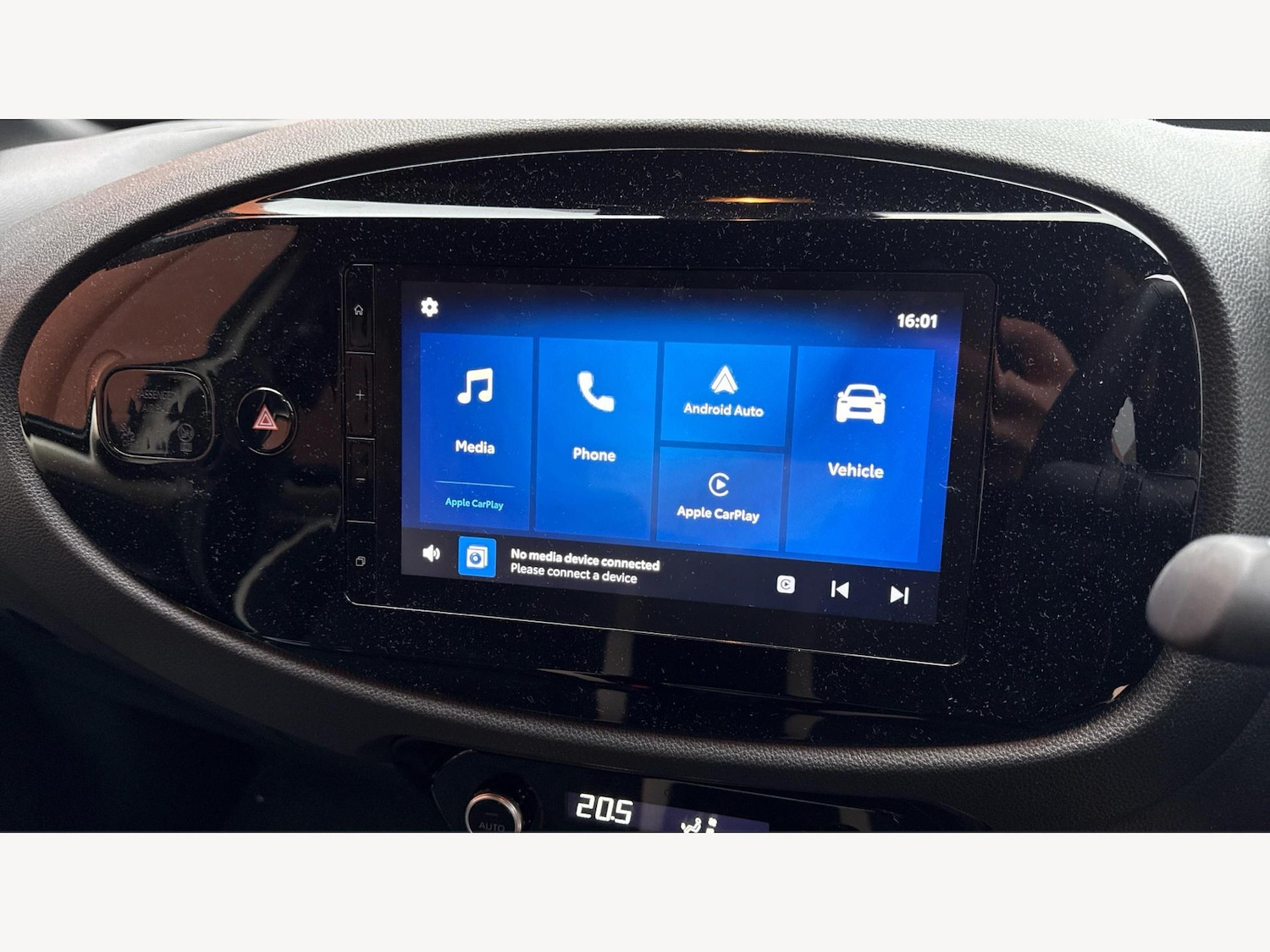 Used Toyota Aygo X 2024 for sale - 76619859: Photo 9