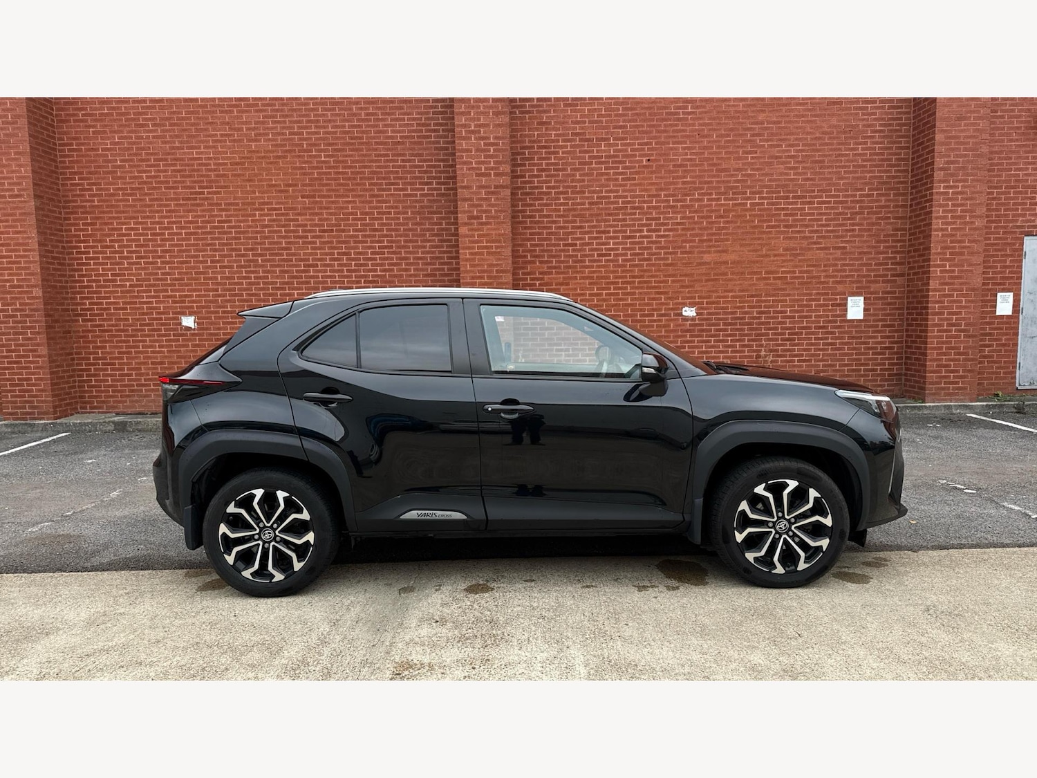 Used Toyota Yaris Cross 2022 for sale - 76646278: Photo 18