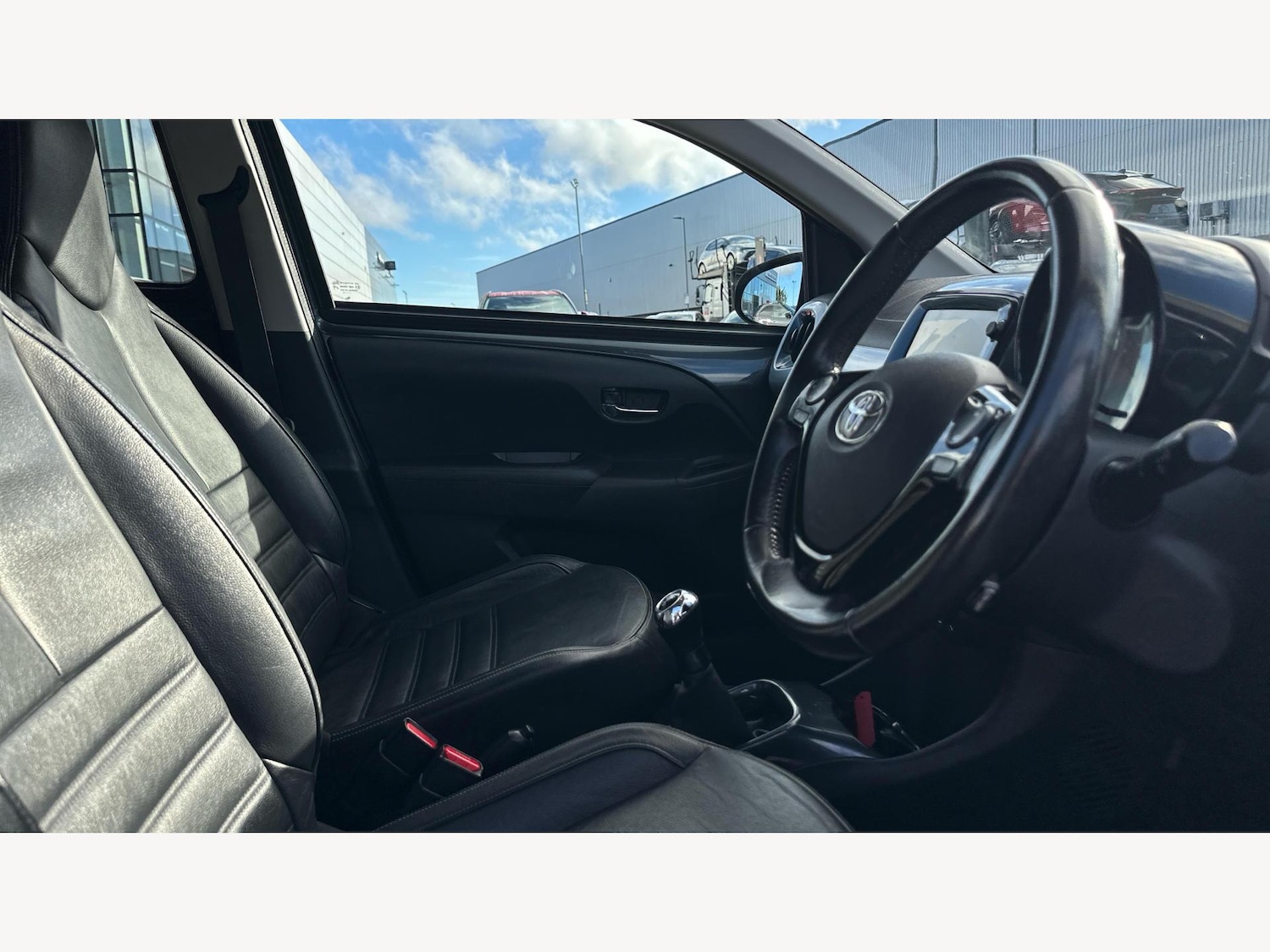 Used Toyota AYGO 2016 for sale - 77646175: Photo 13