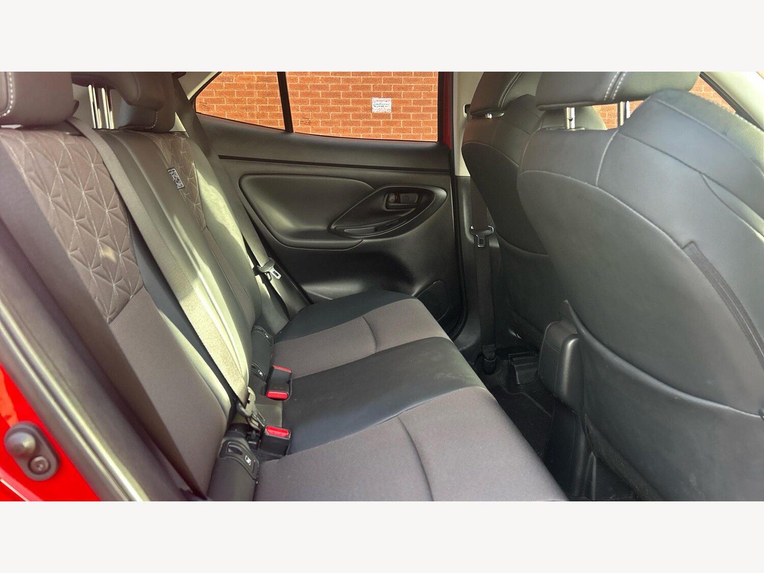 Used Toyota Yaris Cross 2024 for sale - 77497155: Photo 14