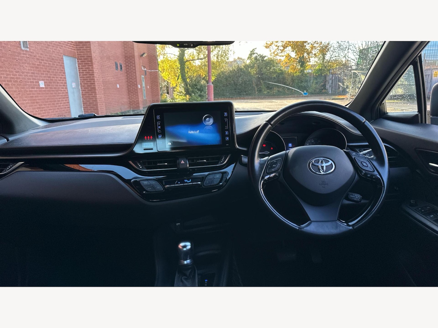 Used Toyota C-HR 2018 for sale - 77646858: Photo 7