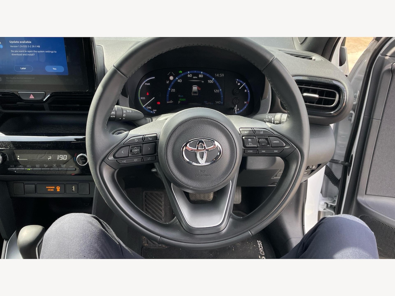 Used Toyota Yaris Cross 2024 for sale - 76592152: Photo 8
