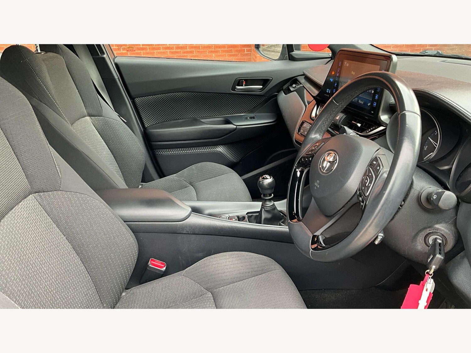 Used Toyota C-HR for sale - 77909180: Photo 13