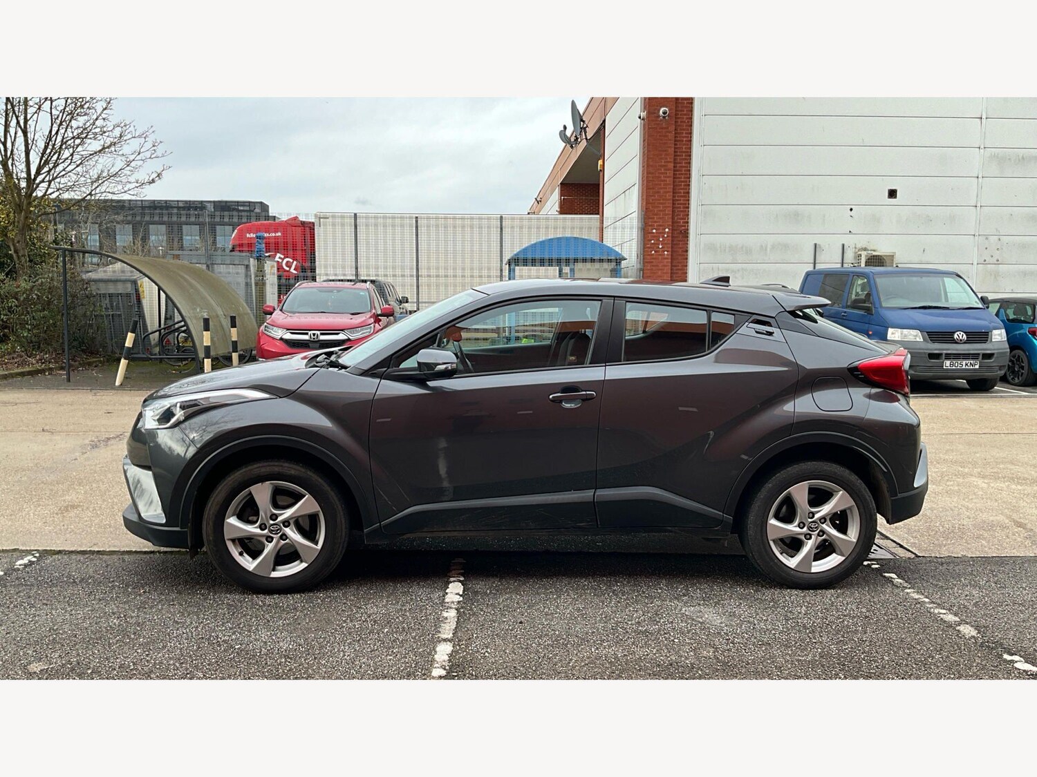 Used Toyota C-HR for sale - 77909180: Photo 19